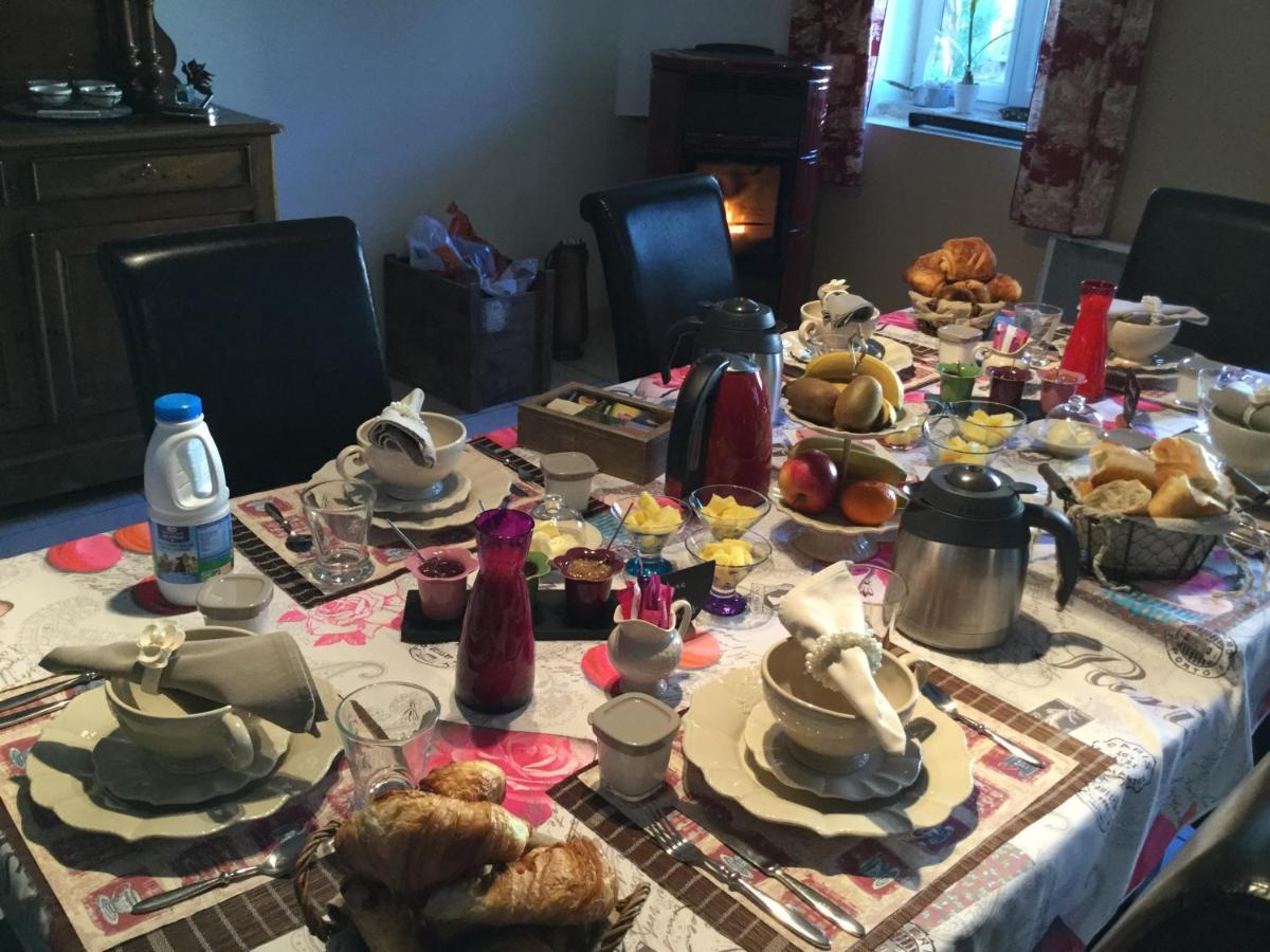 Chambres Et Roulotte De La Gentilhommiere Chazey-sur-Ain Zewnętrze zdjęcie